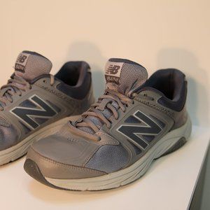 New Balance - Mens - 847 v3 Walking - SIze 11